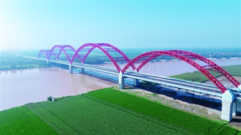 高商项目关键控制性工程——黄河特大桥,凭借多项技术突破与规模优势,成为项目核心亮点